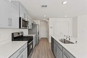 Building Photo - 5702 Sunset Sedona St