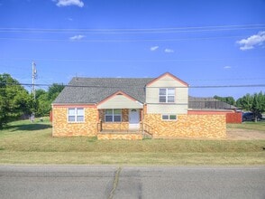Building Photo - 445 NW 119th St