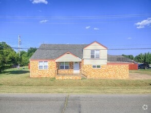 Building Photo - 445 NW 119th St