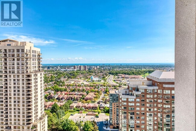 Photo du bâtiment - 310-2310 Burnhamthorpe Rd W