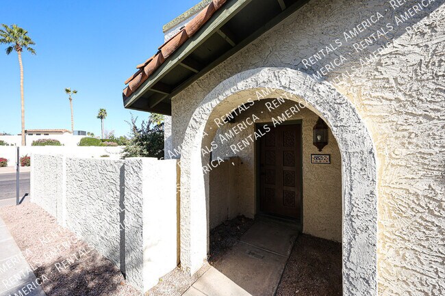 Foto del edificio - 8821 S 48th St