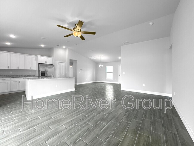 Building Photo - 2618 10th St SW
