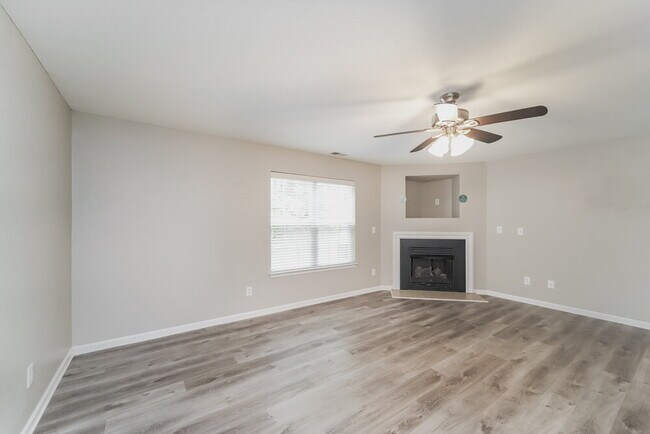 Foto del edificio - 5824 Kelden Walker Ln