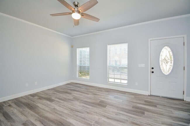 Foto del edificio - 2930 Grants Lake Blvd
