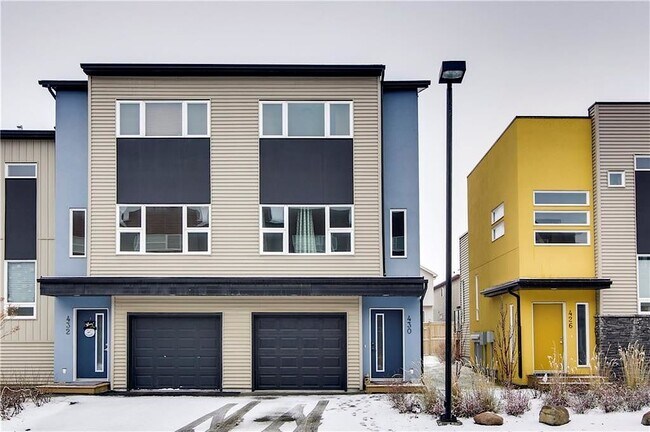 Photo du bâtiment - 430 Covecreek Cir NE