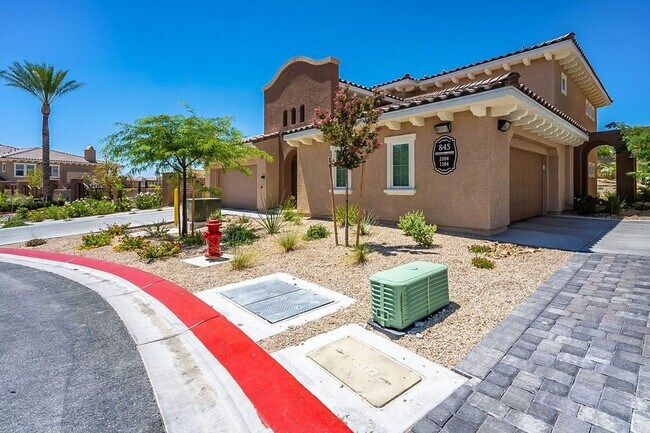 Foto del edificio - BEAUTIFUL SUMMERLIN HOME LOCATED IN THE GATED COMMUNITY OF PASEOS!
