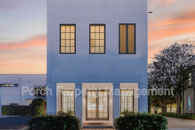 Building Photo - 207 E Intendencia St