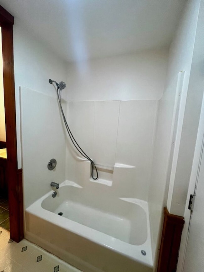 Foto del edificio - Single Family Home - 2 Beds, 1 Bath- Baldw...