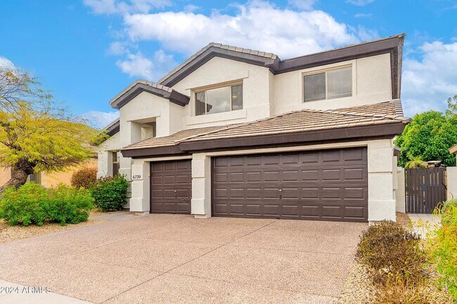 Foto del edificio - 6739 E Gelding Dr