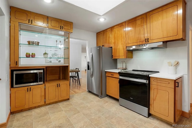 Building Photo - 2840 S Yates St