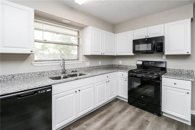 Building Photo - 217 Cherrywood Dr