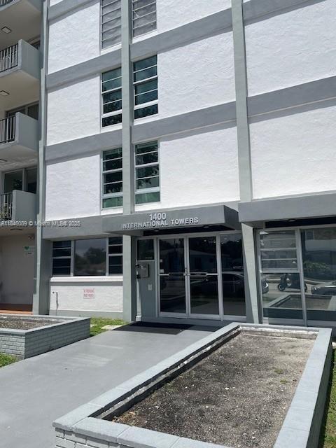 Foto principal - 1400 SW 27th Ave