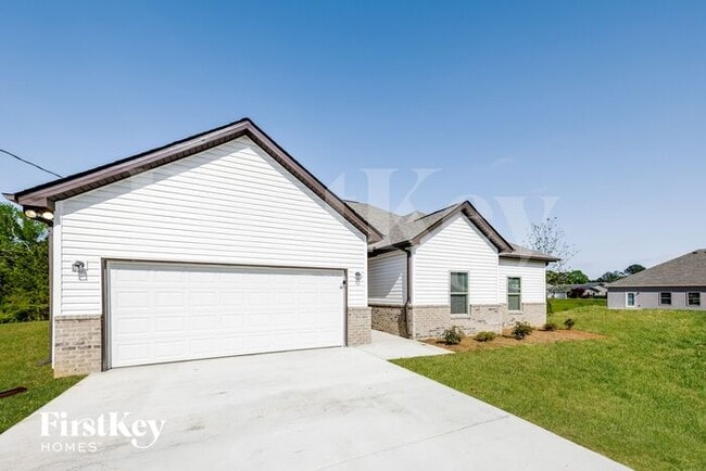 Building Photo - 52 Lakewood Ln