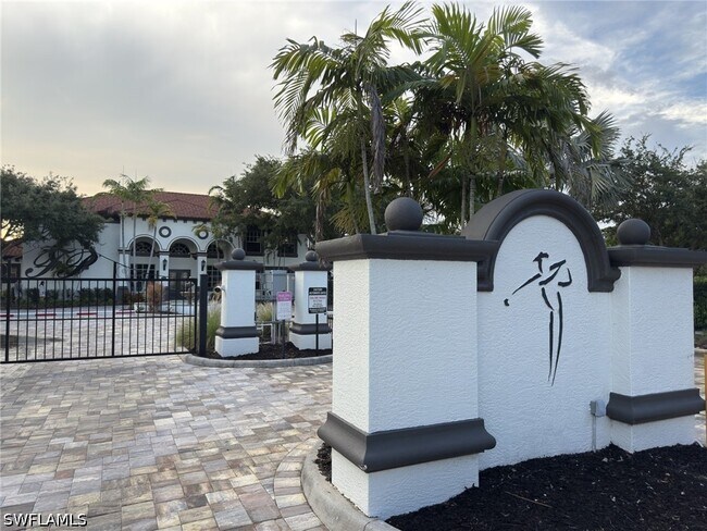 Foto del edificio - 7945 Preserve Cir