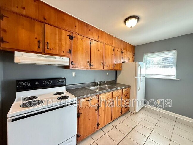 Foto del edificio - 221 Robert E Lee St