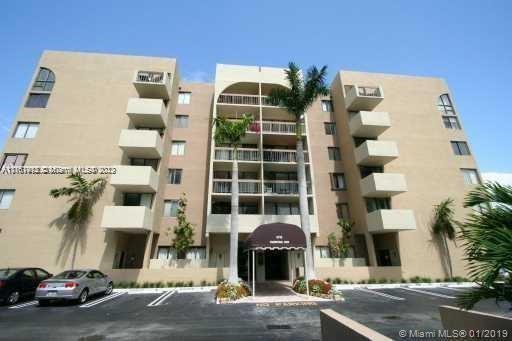 Building Photo - 2715 Tigertail Ave