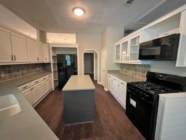 Building Photo - 171 W Ridge Dr