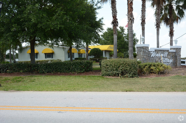 Foto del edificio - Windmill Village