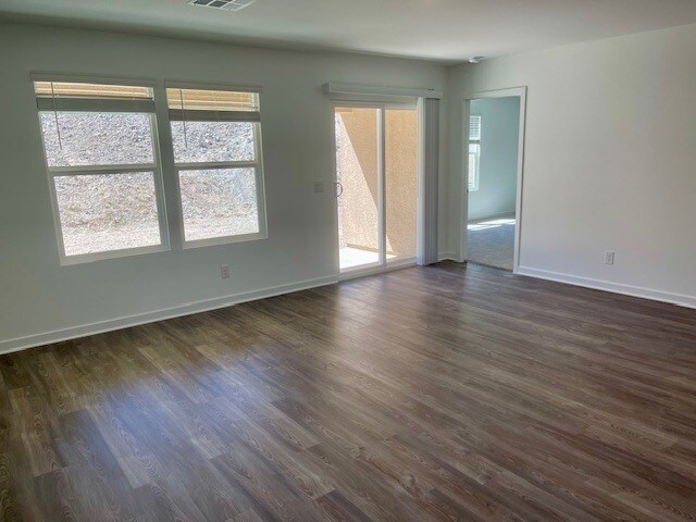 Foto del edificio - 2566 Aaron Pl