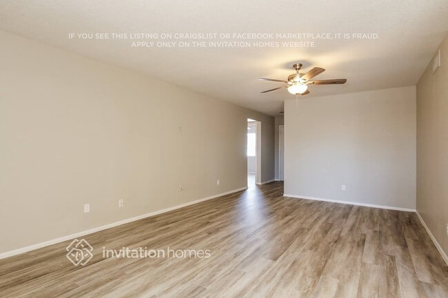 Building Photo - 4316 N 106th Dr