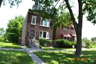 Building Photo - 7041 S Wabash Ave