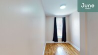 Foto principal - Full room in 4-bed/2.0-bath Home