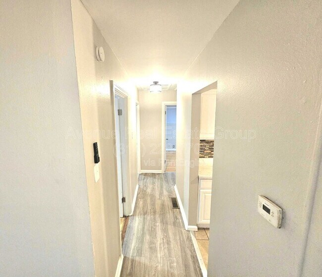 Foto del edificio - 241 Grampian Rd