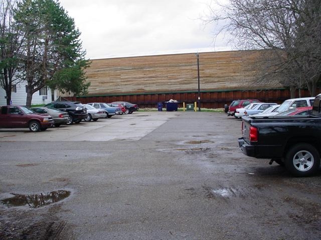 Parking Area - Gould Street Apartments