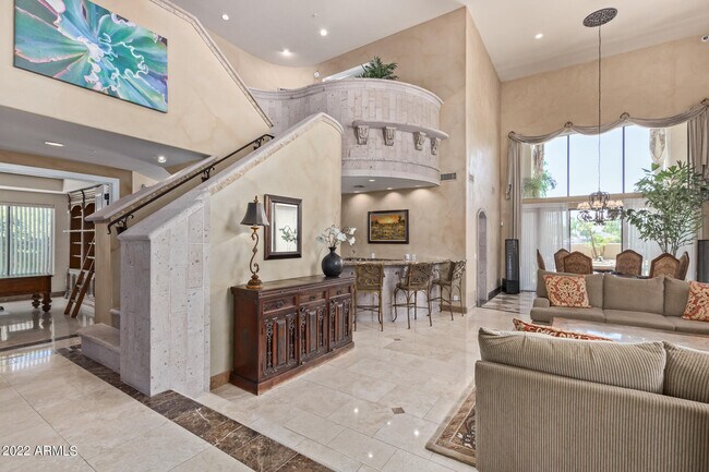 Building Photo - 7425 E Gainey Ranch Rd