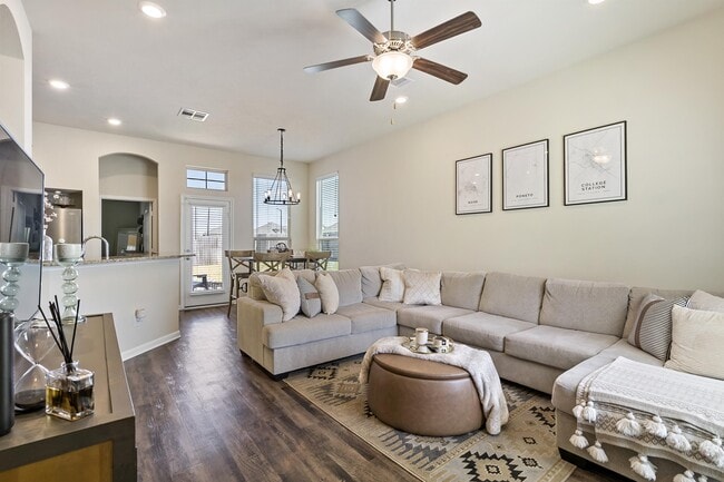 Foto del edificio - 2000 Bleeker Cv