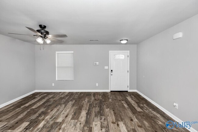 Foto del edificio - 3629 Avalon Lake Dr SW