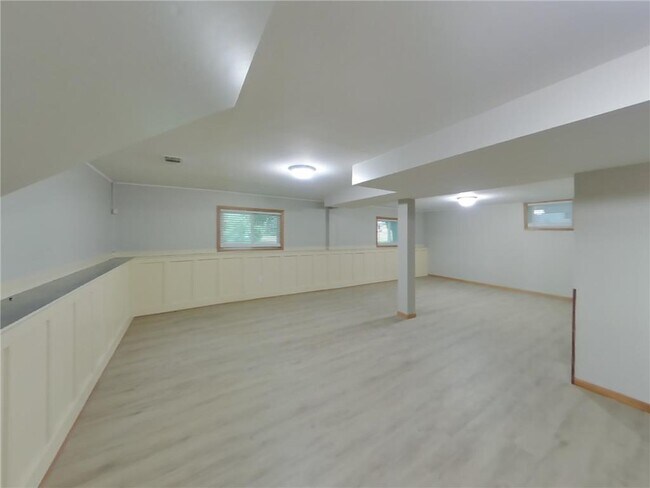 Building Photo - 9720 28th Ave N