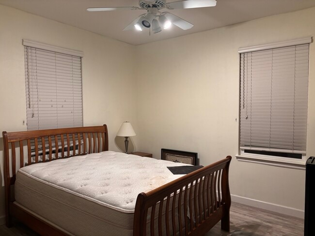 Foto del edificio - 1749 Spooner Dr