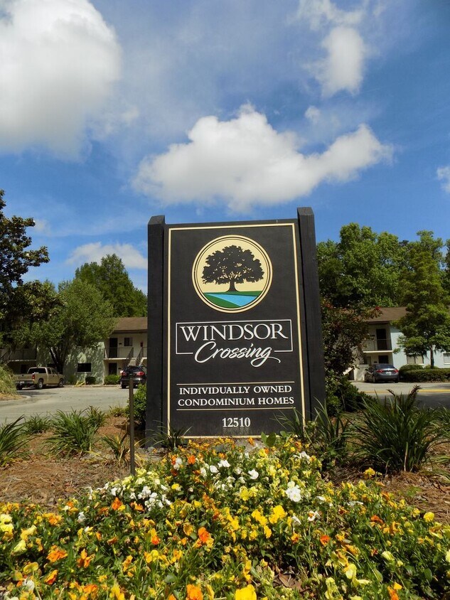 Foto principal - Two Bed, Two Bath Condo at Windsor Crossing
