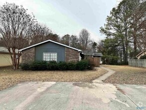 Building Photo - 127 Westscott Dr