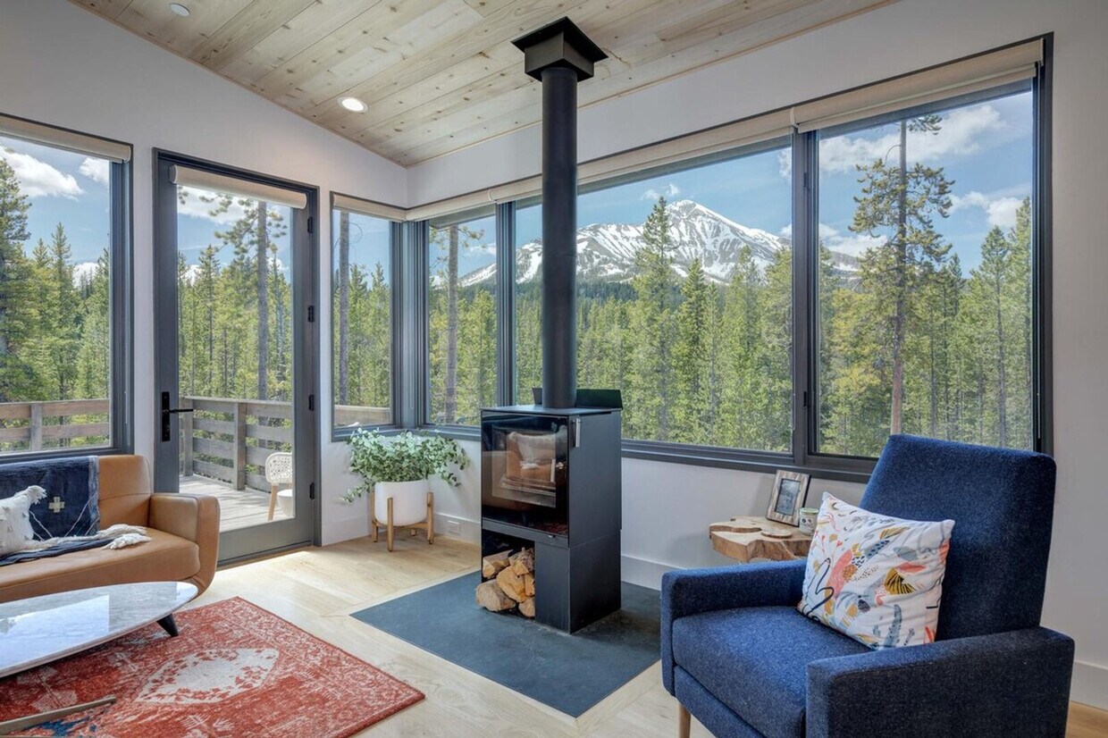 Foto principal - 26 Lakewood Dr