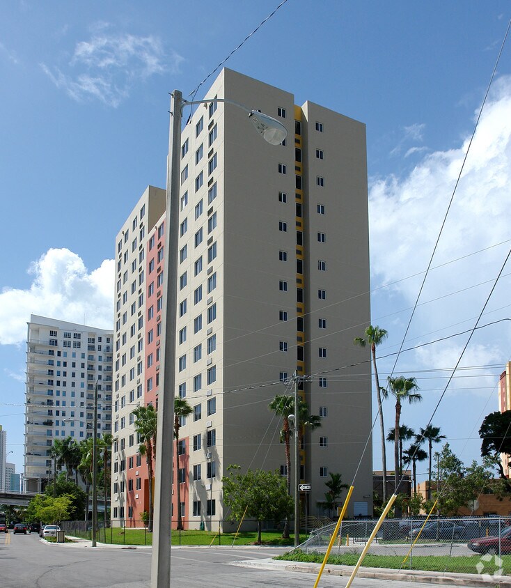 Foto principal - Hunter Riverwalk Apartments