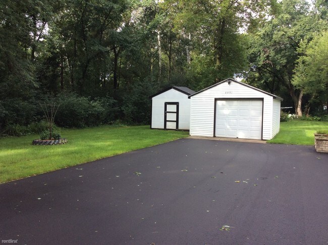 Foto del edificio - 3 br, 1 bath House - 4481 Grace Street