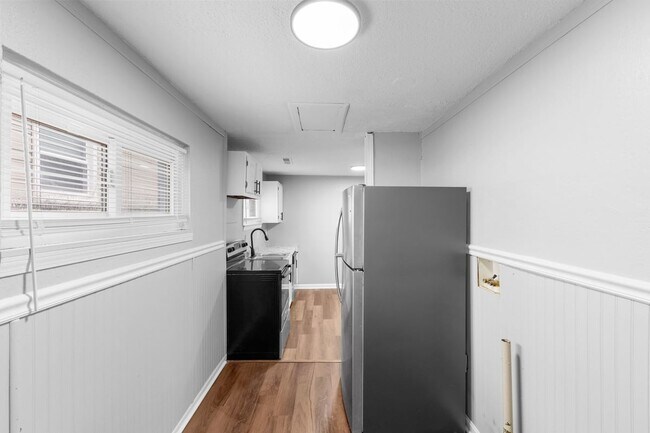 Foto del edificio - 2707 Woodland Ave