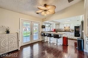 Building Photo - 5945 N El Capitan Way