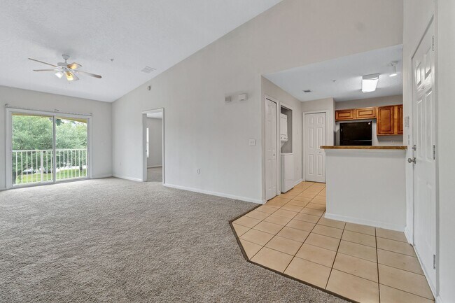 Foto del edificio - 7920 Merrill Rd