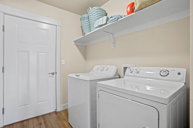 Lavandería 2x2 - The Meadows at Park Avenue