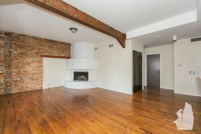 Foto del edificio - 2 bedroom in Chicago IL 60657