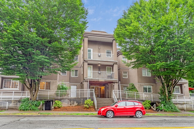 Building Photo - Spacious 2 Bedroom Ground Floor Condo at Connamara Place in Central Port Coquitlam