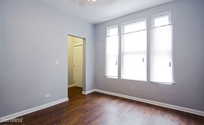 Building Photo - 7524 S Ellis Ave