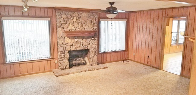 Building Photo - 4400 Mebane Rd