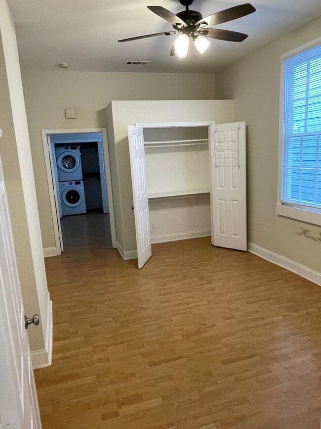 Foto del edificio - 2BD/1BA Shotgun in MidCity, with Backyard!