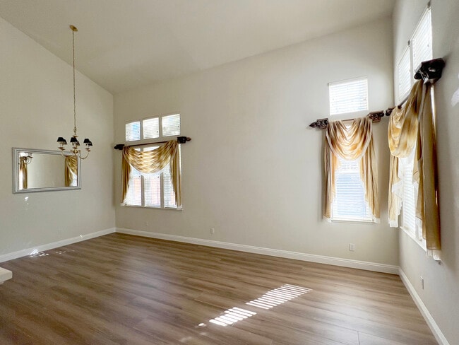 Building Photo - 35330 Terra Cotta Cir