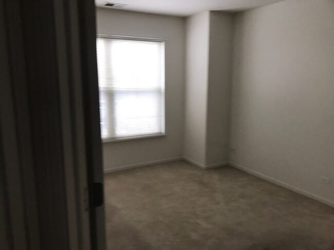 Building Photo - 717 Keystone Ln