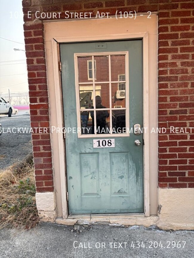 Foto del edificio - 108 E Court St